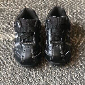 Stride Rite Black Velcro Toddler Sneakers